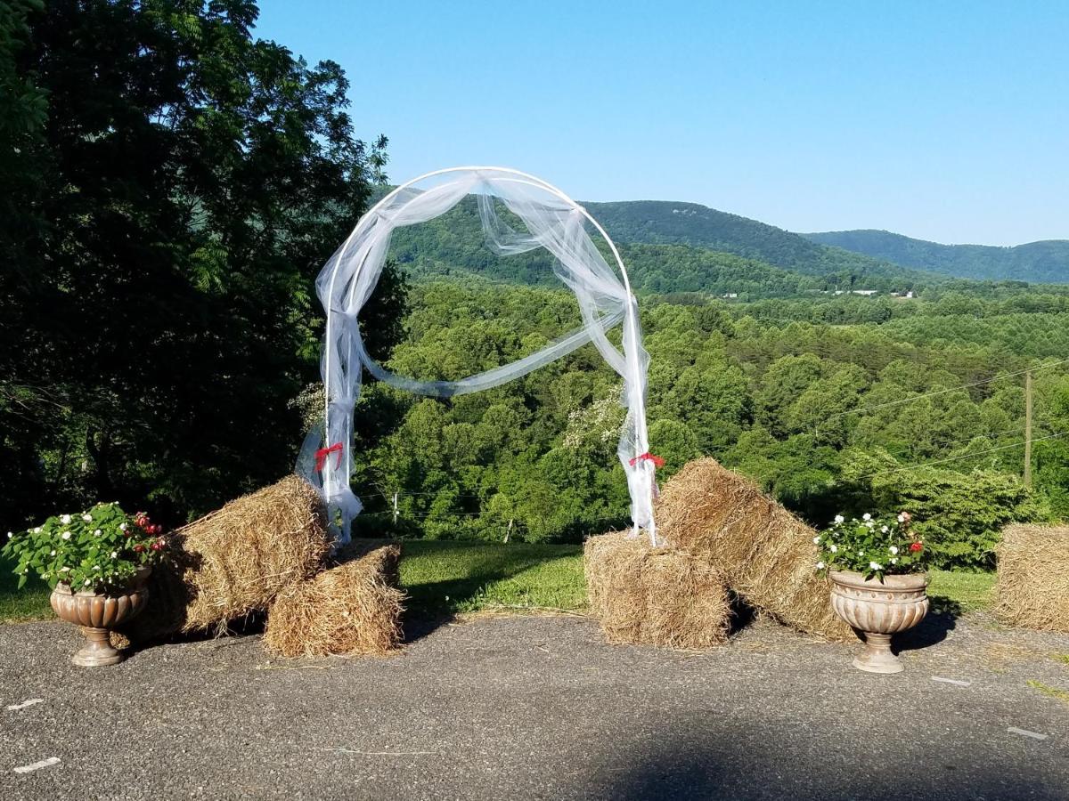 Blue Ridge Manor Bed And Breakfast Fancy Gap 外观 照片